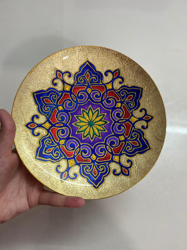 بشقاب دکوراتیو ویترای طرح شمسه با نقوش اسلیمی